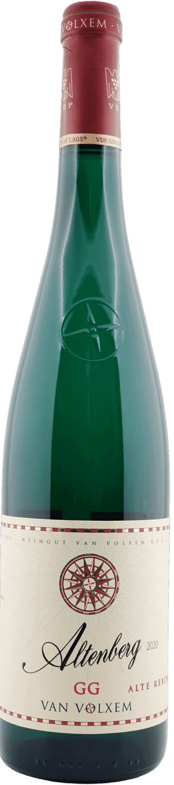 Eine grüne Weinflasche mit der Aufschrift "Van Volxem | 2020 Riesling Altenberg Großes Gewächs", mit einem rot-goldenen Windrosen-Logo auf einem cremefarbenen Etikett mit roten Akzenten.