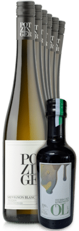 Das Traditionspaket enthält 6 Flaschen Sauvignon Blanc und 1 steirisches Kürbiskernöl, alle mit modernem Etikett, aufrecht stehend.