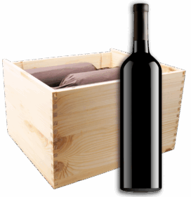 Eine Holzkiste mit in Seidenpapier eingewickelten Flaschen des Château Pontet Canet | 2020 Rouge, daneben eine einzelne aufrecht stehende Flasche dieses Rotweins.