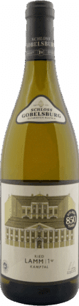 Eine Flasche Schloss GOBELSBURG 2023 Grüner Veltliner Ried Lamm Erste Lage 1ÖTW Kamptal DAC mit historischer Gebäudeabbildung, goldenem "850 Jahre"-Emblem und schwarz-goldenen Akzenten auf Hals und Etikett.