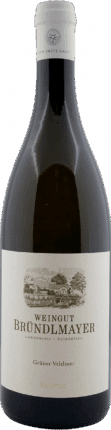 Eine Flasche Bründlmayer | 2024 Grüner Veltliner Alte Reben BIO Weißwein mit einem weißen Etikett, das einen Weinberg und die Gebäude des Weinguts zeigt, akzentuiert durch goldene Schrift auf einem schlichten Hintergrund.
